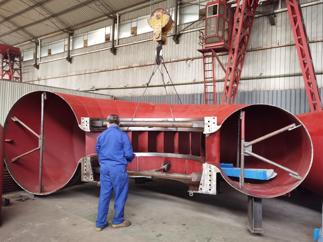 Générateur à turbine à eau en mode d'excitation par pinceau avec méthode d'installation horizontale