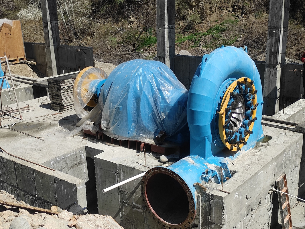 Turbine à eau en silicone sans pinceau d'excitation 200kw-20mw Sortie de puissance Couleur personnalisée