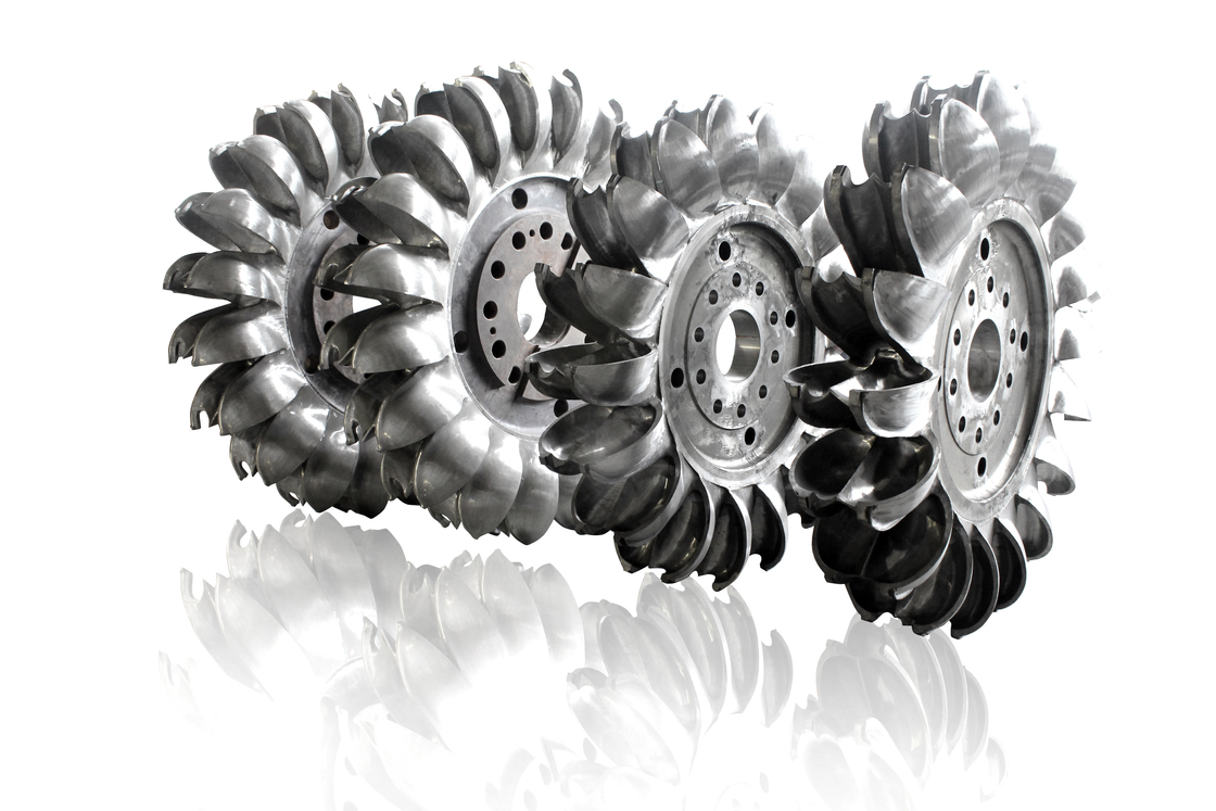 Efficacité Générateur de puissance de turbine Pelton refroidi à l'air/huile 6-10kV 50Hz/60Hz Puissance de sortie 100kw-50mw
