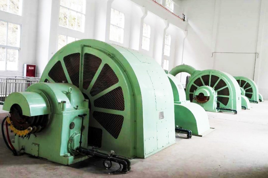 Générateur de turbine hydraulique de durabilité personnalisée avec coureur en acier inoxydable générant de la puissance à 450-1000 tr / min