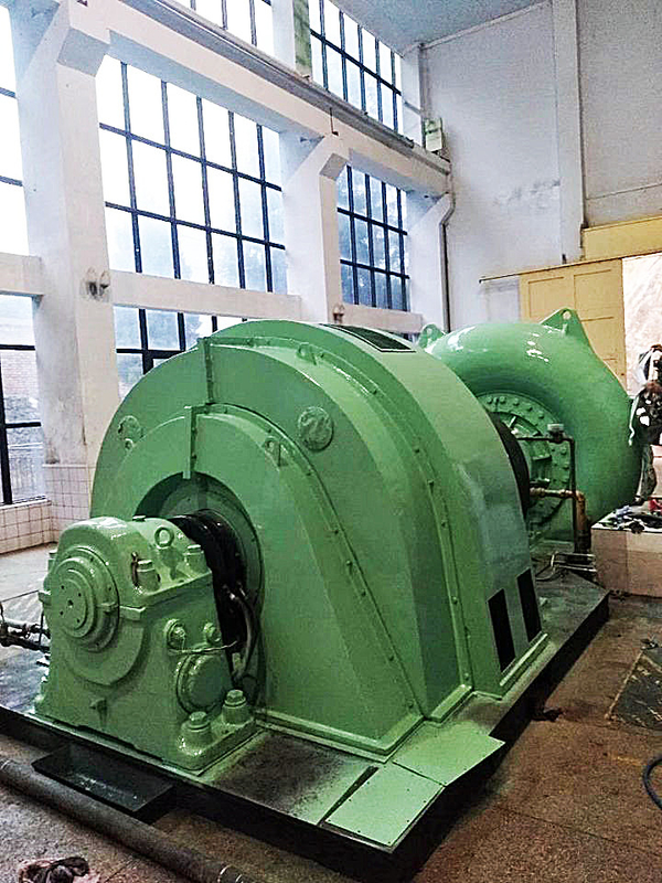 Capacité Générateur hydraulique 200kw-20mw Tête d'eau 5m-500m RPM 450-1000rpm