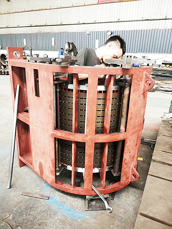 Mode d'excitation personnalisé Générateur à turbine à eau 200kw-20mw Puissance de sortie Installation horizontale