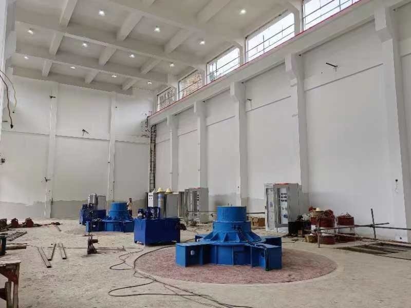 Générateur hydroturbine personnalisé pour centrales électriques avec coureur en acier inoxydable pour centrales hydroélectriques utilisant de l'eau