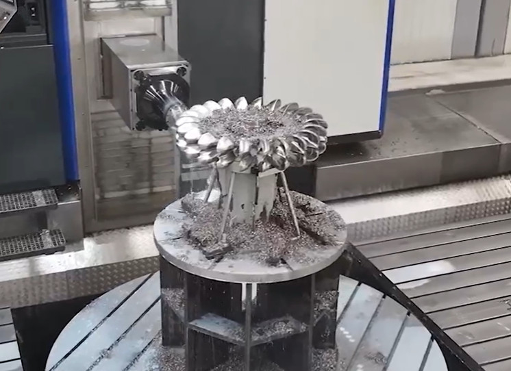 Générateur de turbine à roue de Pelton en fonte courant nominal 100A-1000A 100KW-50MW pour la production d'énergie