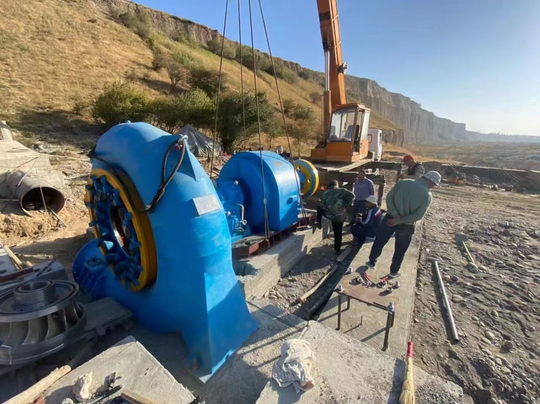 Durée de vie de 50 ans Générateur à turbine à eau de type synchrone Refroidissement par air/eau pour bénéfice