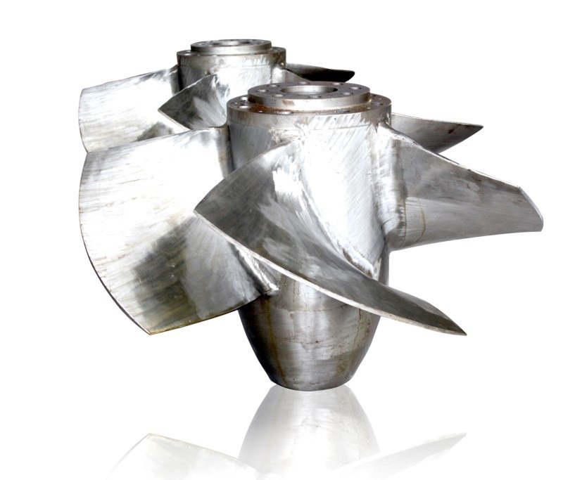 Matériaux de course en acier inoxydable Générateur de turbine Pelton pour 100m à 700m Tête de conception
