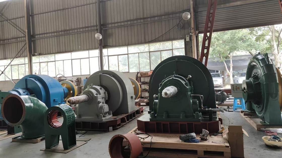 Turbine hydraulique de type lame réglable en acier inoxydable avec vitesse nominale du rotor de 1000 tr / min et diamètre de sortie de 1 à 5 mètres