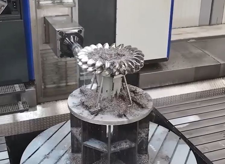 Générateurs de turbines Pelton écologiques Équipement hydroélectrique durable pour des projets énergétiques durables