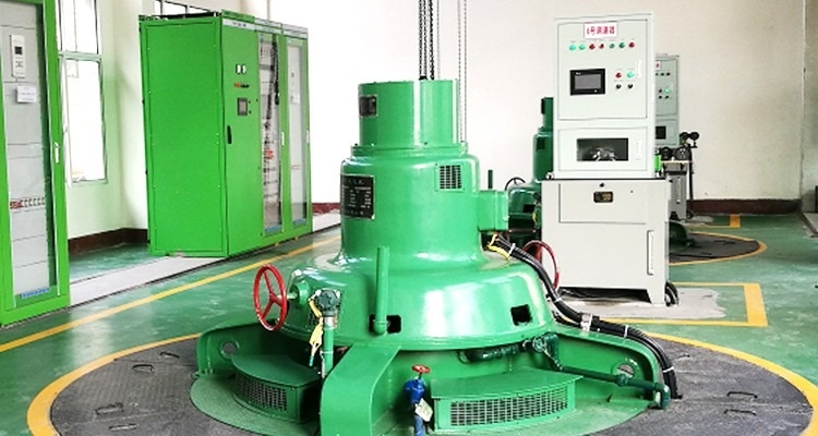 Générateur hydraulique Kaplan puissant avec générateur synchrone