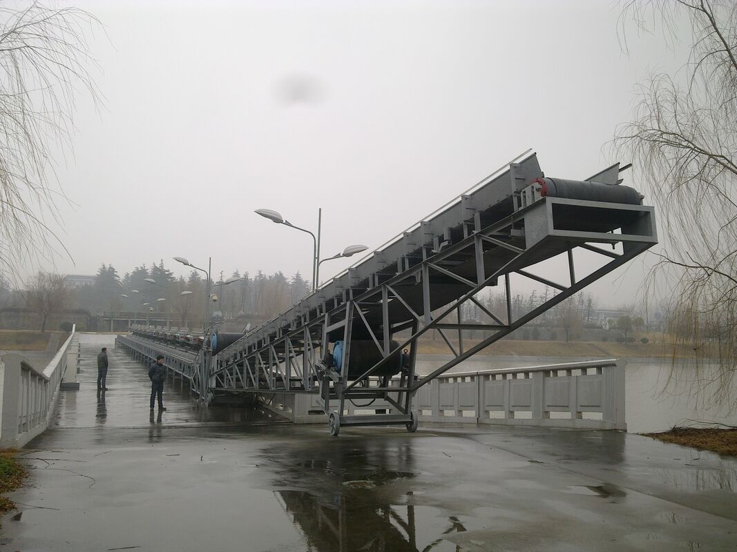 Épaisseur de 4,5 à 16 mm Machine de nettoyage de garde-manger avec une plage de vitesse de 150 à 1000 tr/min et une largeur de garde-manger de 0,5 à 3 mètres