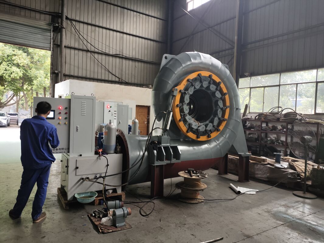 Générateur de turbine à eau adapté aux centrales hydroélectriques et aux applications industrielles