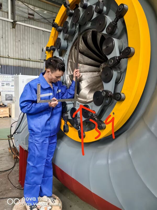 Résistant à l'hydroélectricité certifié ISO 9001 avec 3 à 10 configurations de lames pour un rendement de 92% dans la production d'énergie hydraulique