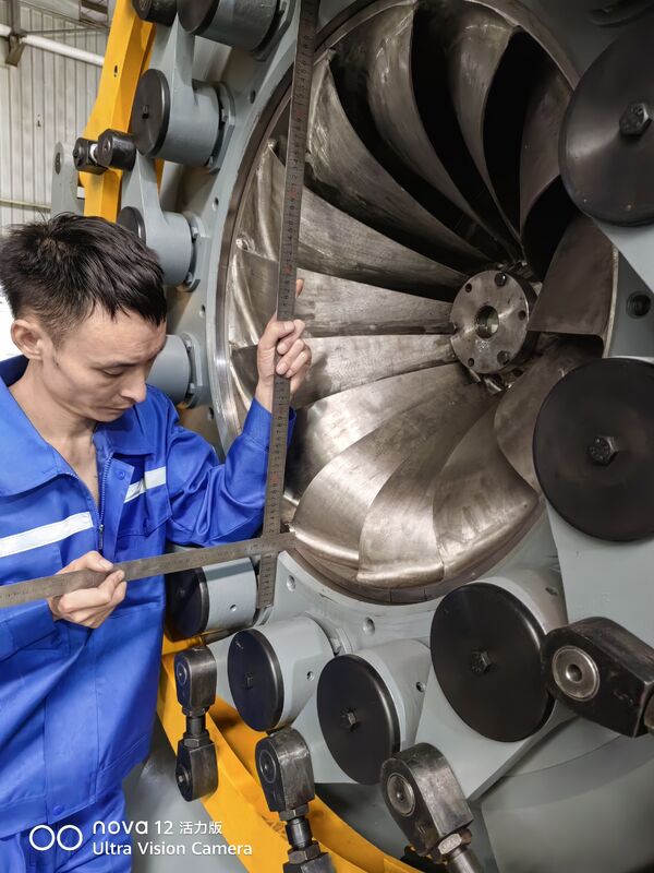 Résistant à l'hydroélectricité certifié ISO 9001 avec 3 à 10 configurations de lames pour un rendement de 92% dans la production d'énergie hydraulique