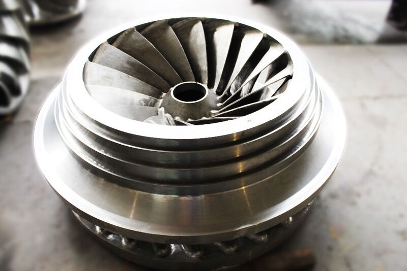 Turbine Pelton à tête haute de diamètre 200 mm comprenant un système d'excitation sans pinceau ou statique conçu pour l'énergie hydroélectrique