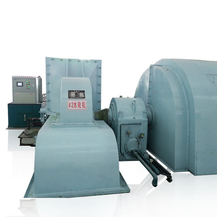 Générateur hydroélectrique à turbine à Pelton Haute performance de la tête pour la production d'énergie à 600 tours par minute et tête de conception de 100m à 700m