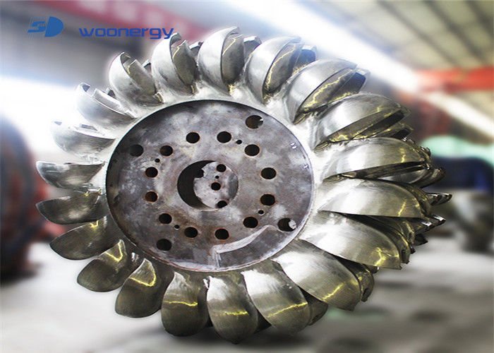 Générateur de turbine Pelton à haute tête de 100 m à 2000 m Voltage nominal 6-10 kV Conçu sur mesure pour la production d'énergie hydroélectrique