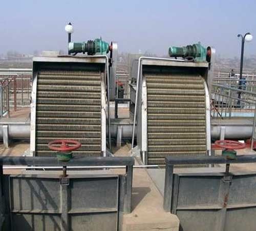 Machine de nettoyage industriel compatible avec des largeurs de rack de 0,5 à 3 mètres et composants en acier haute résistance résistants à la corrosion pour un contrôle automatique ou manuel