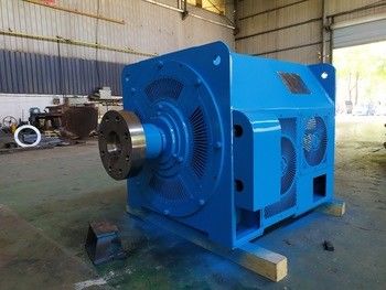 Générateur de turbine Turgo avec roue en acier inoxydable, hauteur de chute nominale de 50 à 400 m et vanne papillon pour solutions d'alimentation hors réseau ou connectées au réseau