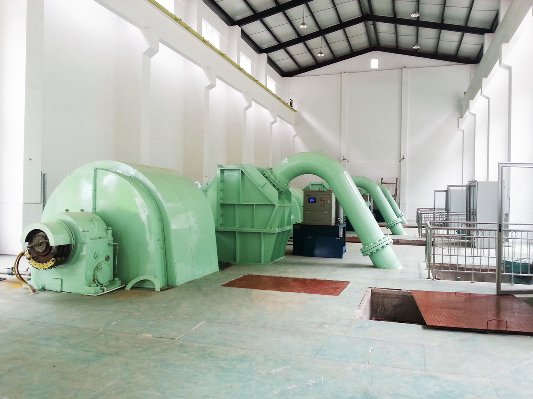 Turbine à tête Pelton pour centrale hydroélectrique Capacité de 5 à 50 t Fréquence nominale 50/60 Hz Mode d'excitation sans pinceau ou thyristor
