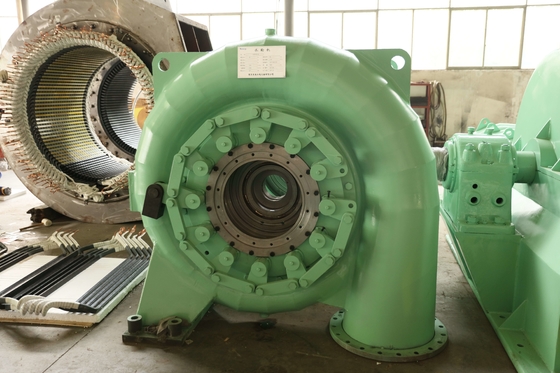 Générateur de turbine hydraulique Francis en acier inoxydable pour centrale hydroélectrique