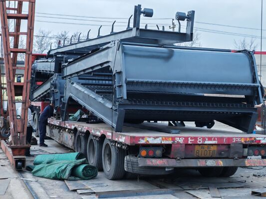 Machines de nettoyage industrielles personnalisables selon les besoins, alimentées par un moteur à entraînement, offrant des résultats de nettoyage constants et industriels